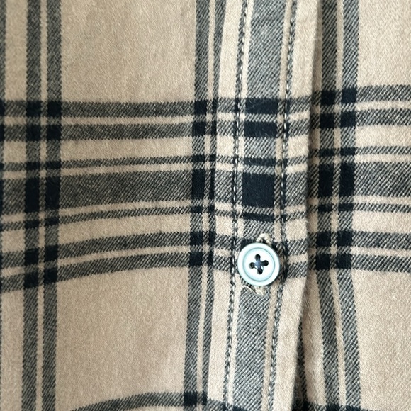 J Crew Plaid Fitted Blouse w Pocket Tan & Black Fall '23 Style - Picture 7 of 14